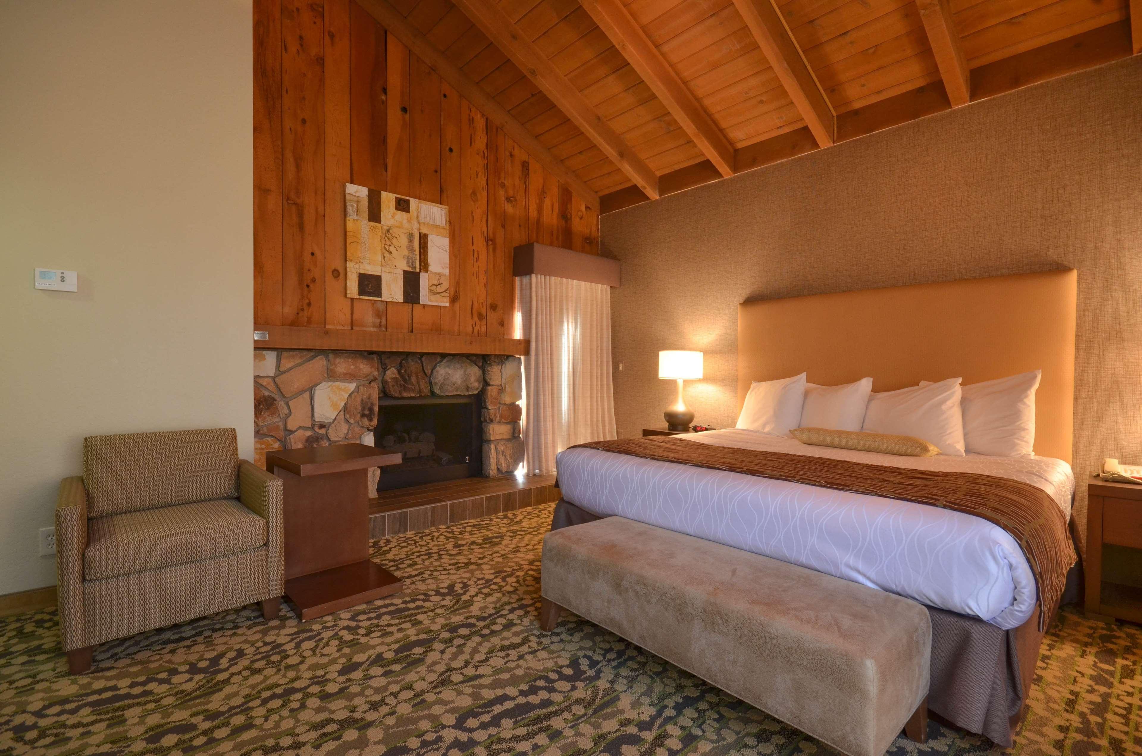 Best Western The Inn & Suites Пасифик Гроув Екстериор снимка